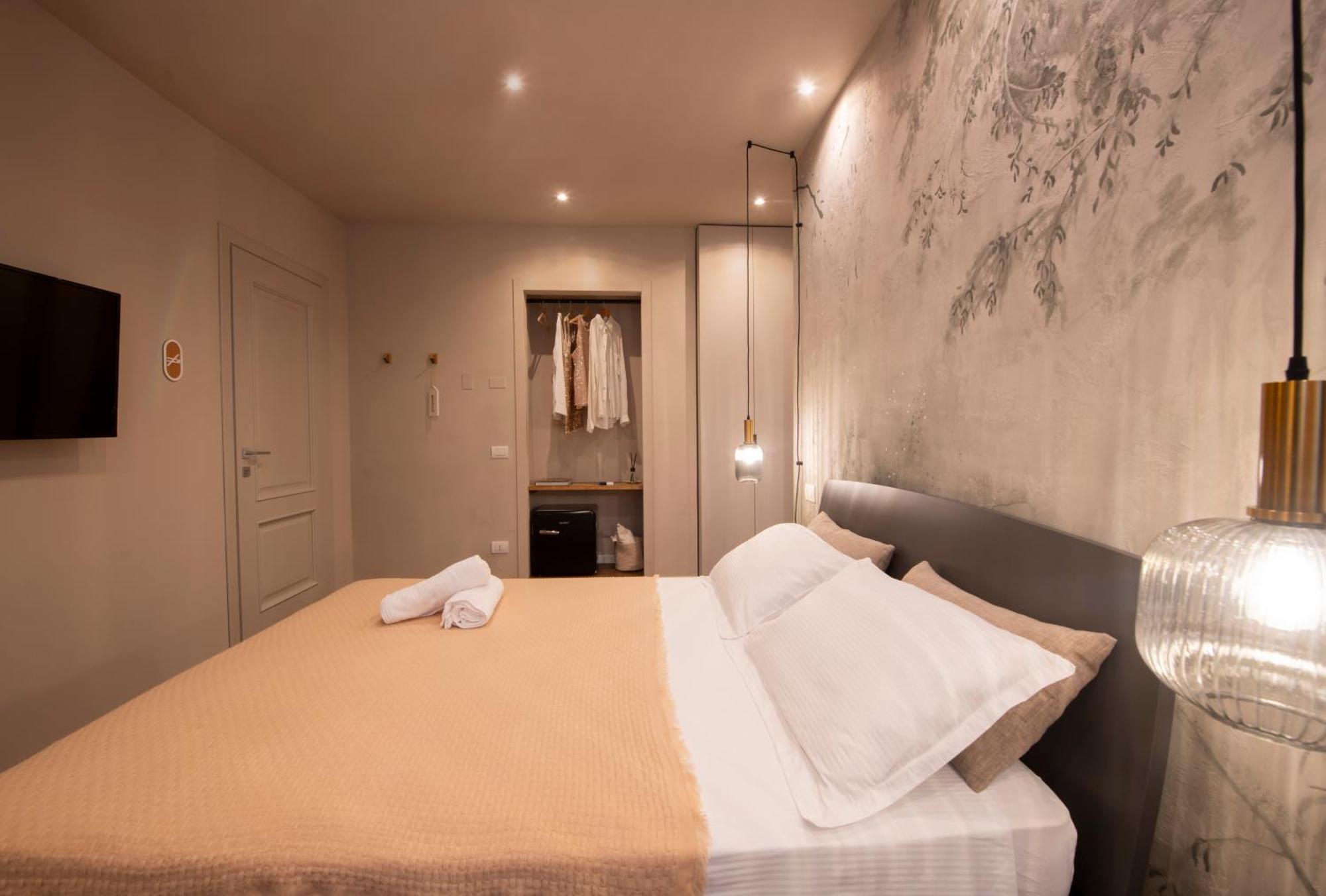 San Benedetto Rooms Crema Exterior photo
